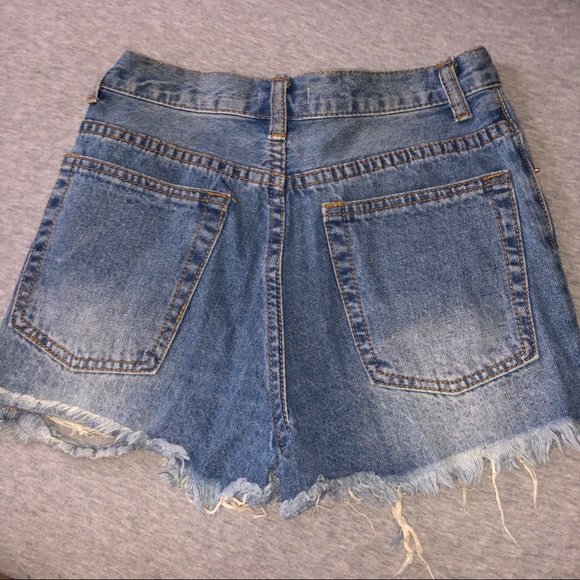 Distressed Ripped High Rise Jean Shorts | SizeS - Picture 5 of 6